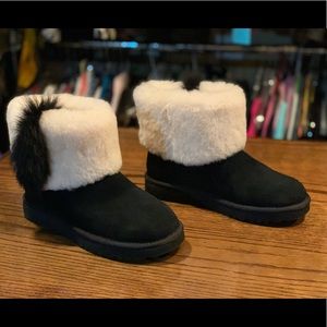 UGG Short cuff boot
